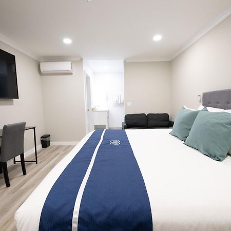 Omeo Suites Alhambra Bagian luar foto