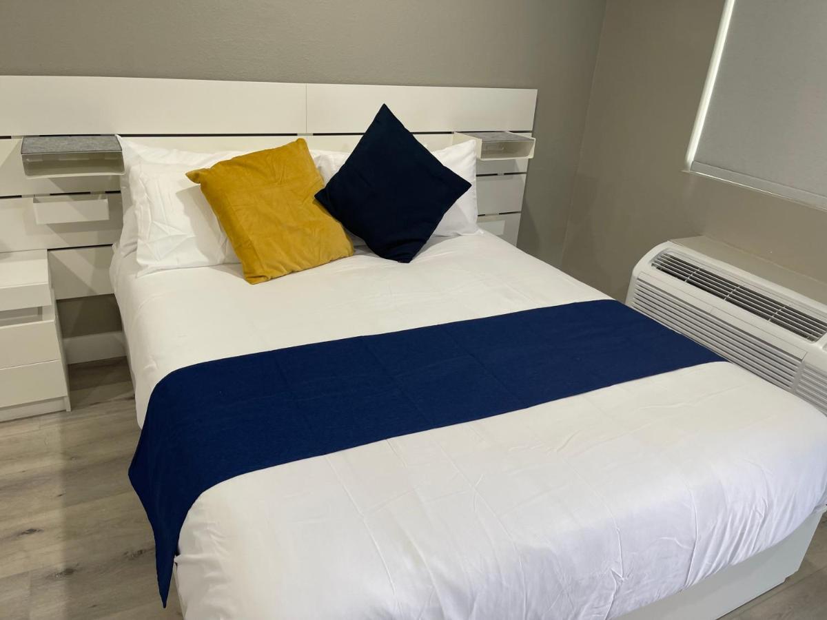 Omeo Suites Alhambra Bagian luar foto
