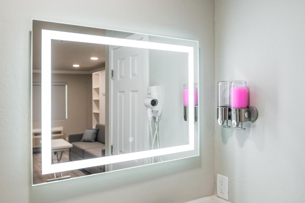 Omeo Suites Alhambra Bagian luar foto