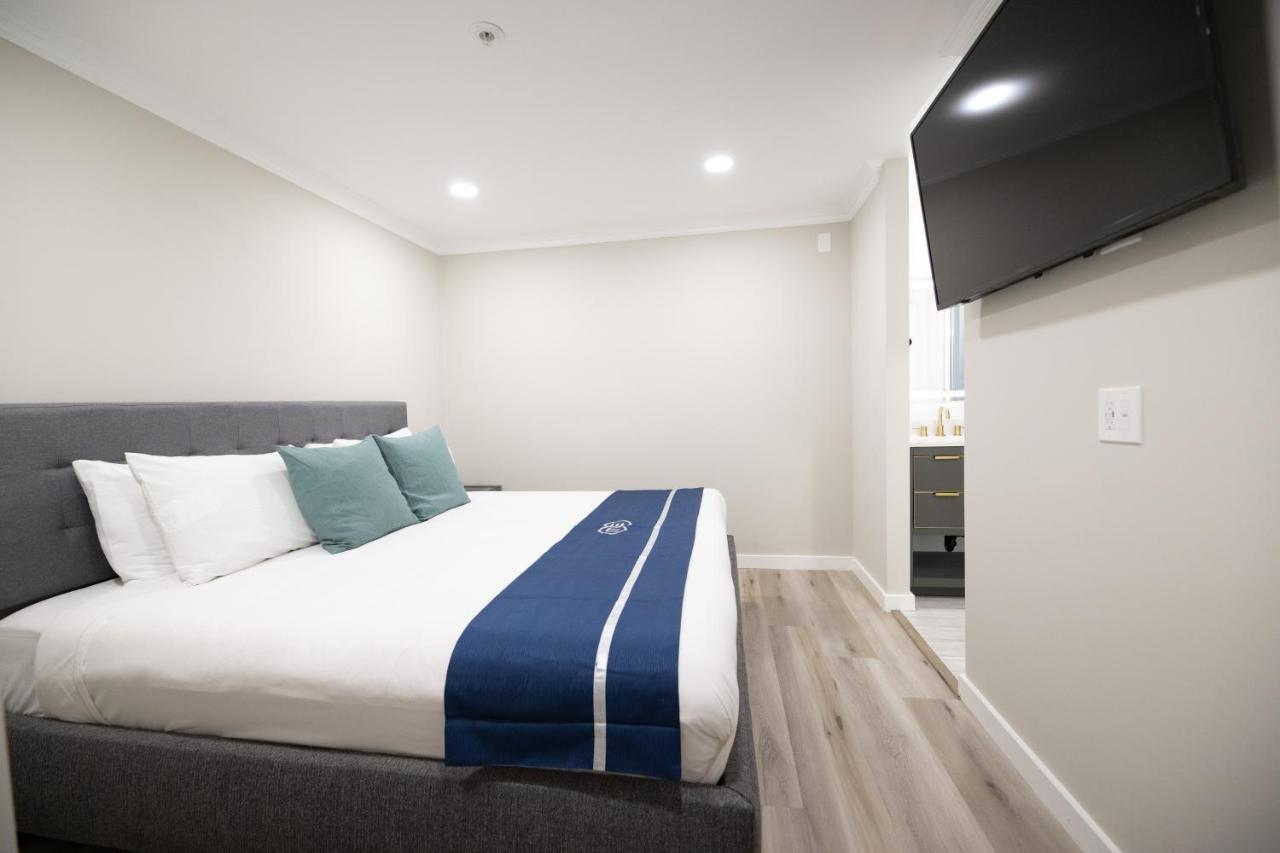 Omeo Suites Alhambra Bagian luar foto