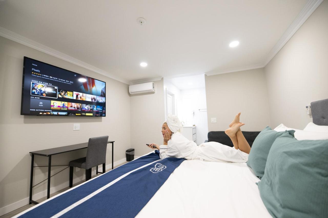 Omeo Suites Alhambra Bagian luar foto