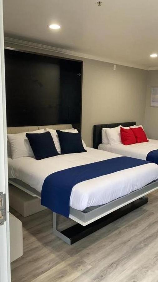 Omeo Suites Alhambra Bagian luar foto